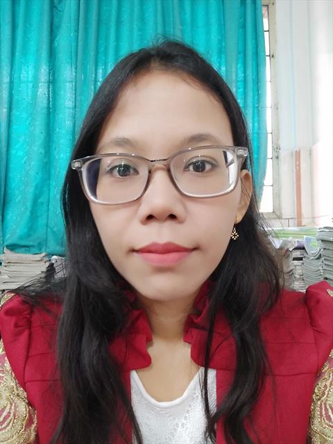 ria Hutahaean