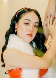 Fab_Ms_Anna