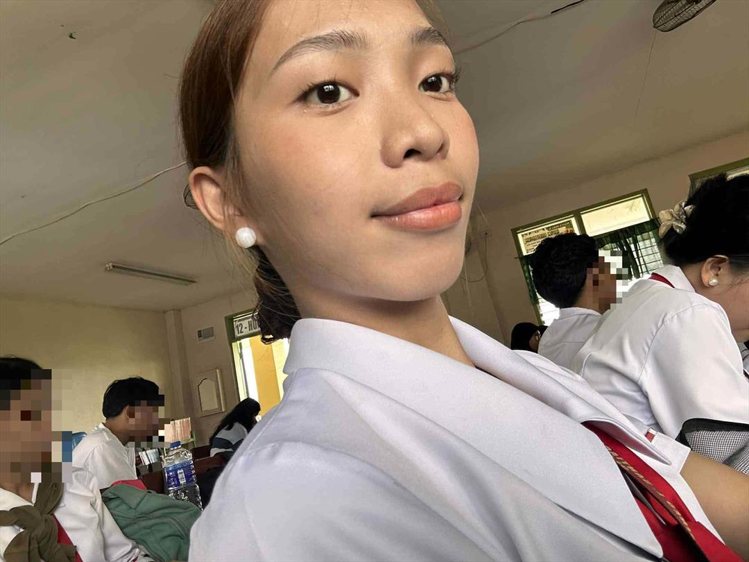Angela09
