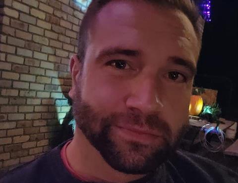 Adam32