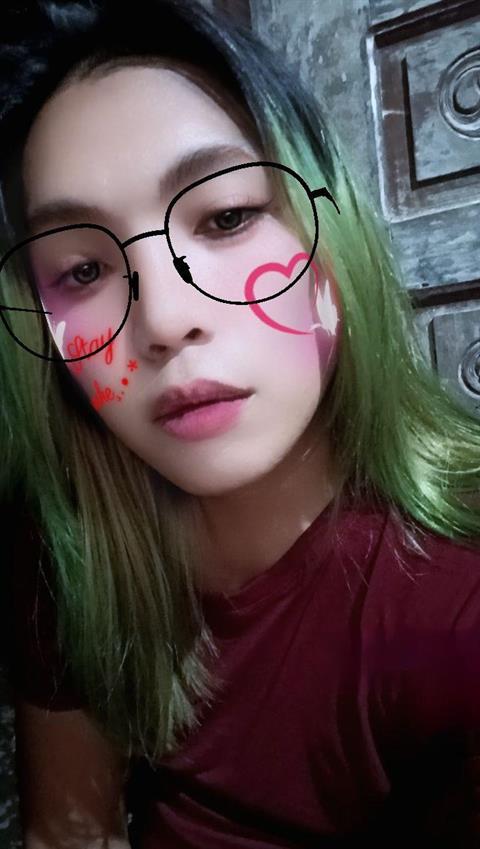 kim enaya