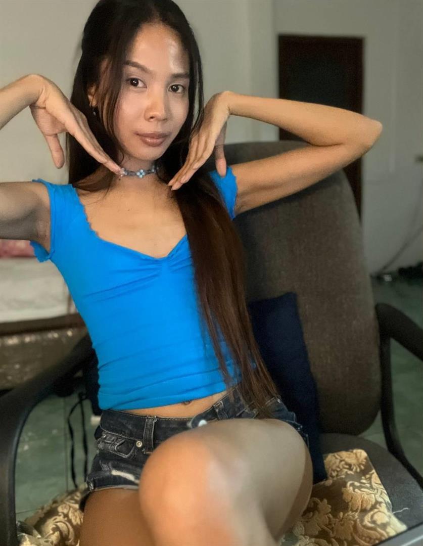 petiteislandgirl