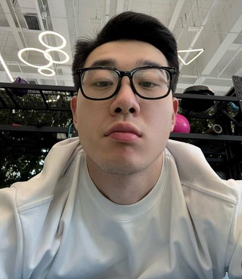 Chris hyun