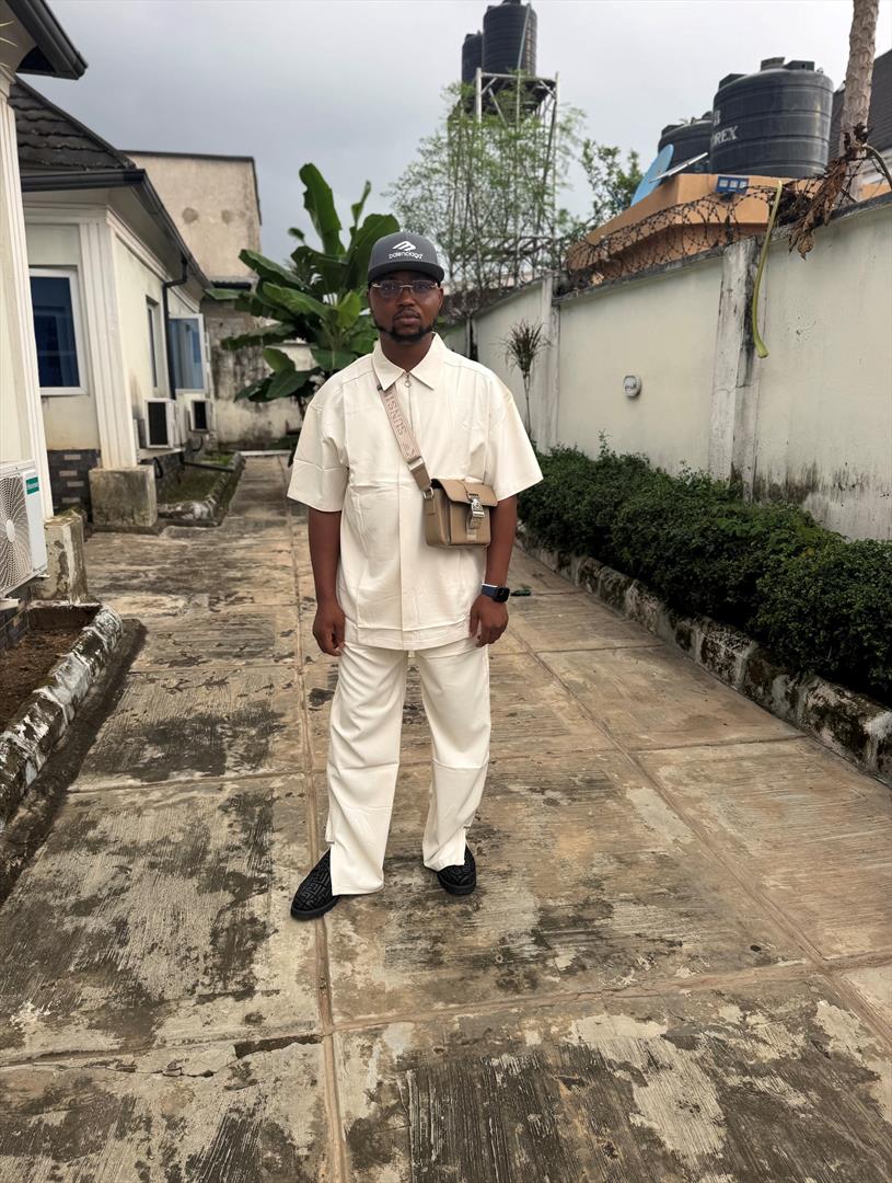 adeyemi_tourist