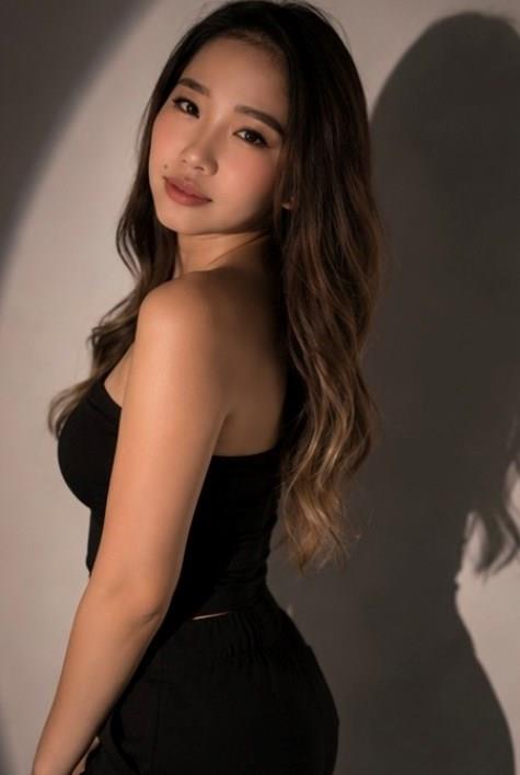 Loryn17