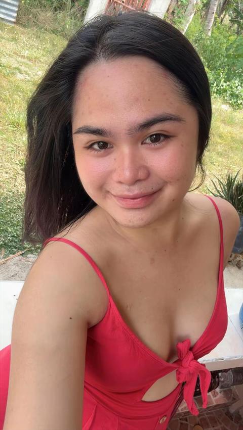Daniella1