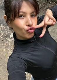 Rowena34