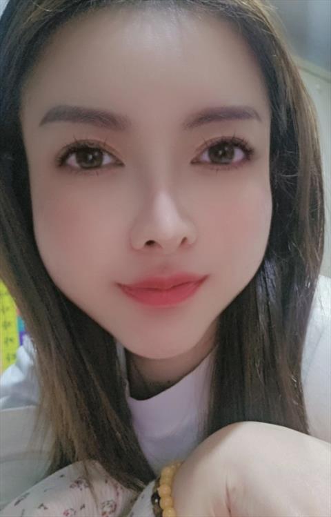 Suneekorn1984