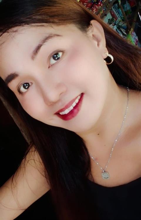 Dimple amador