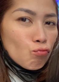 Gloria49