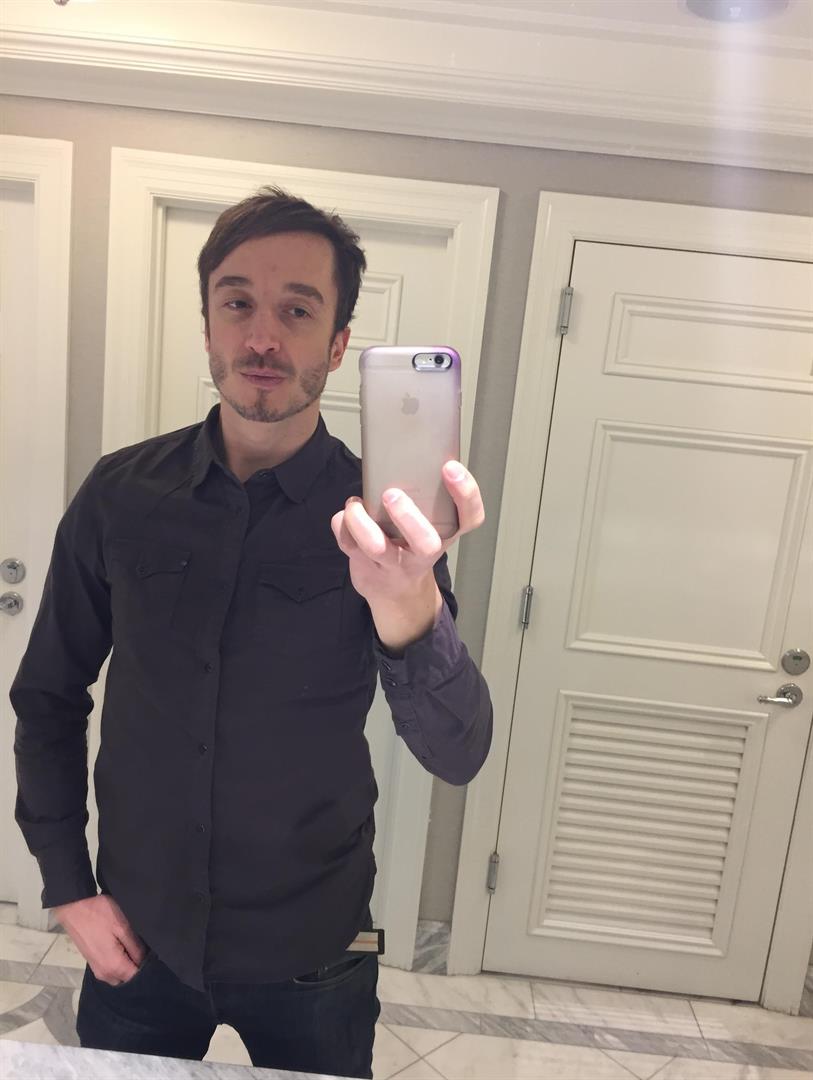 Darren J