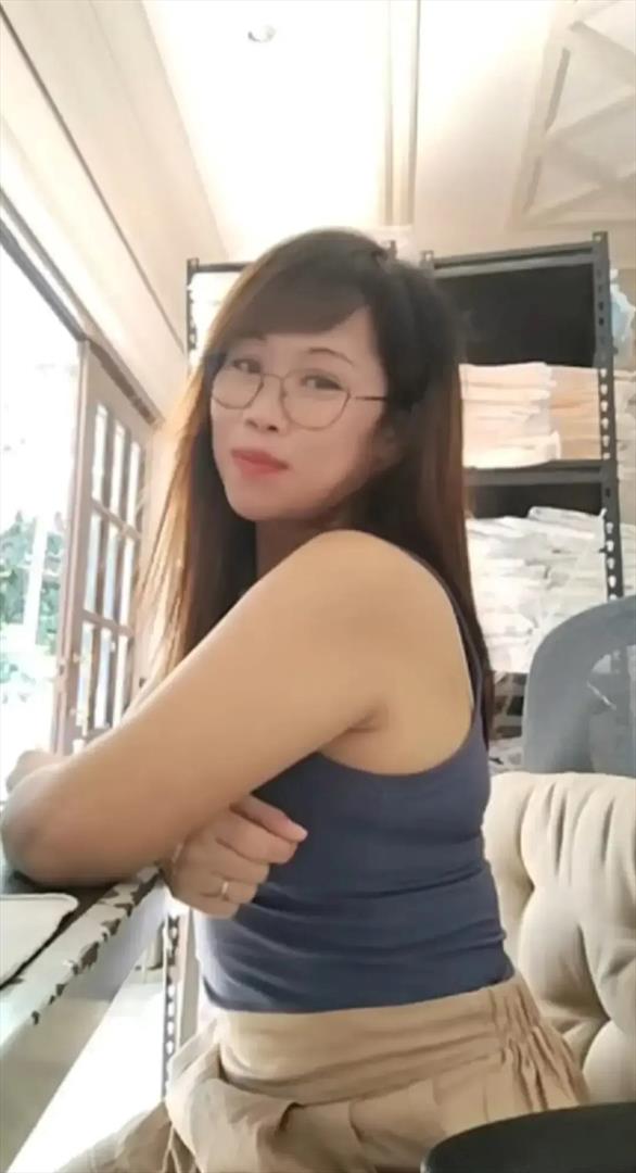 leah 08