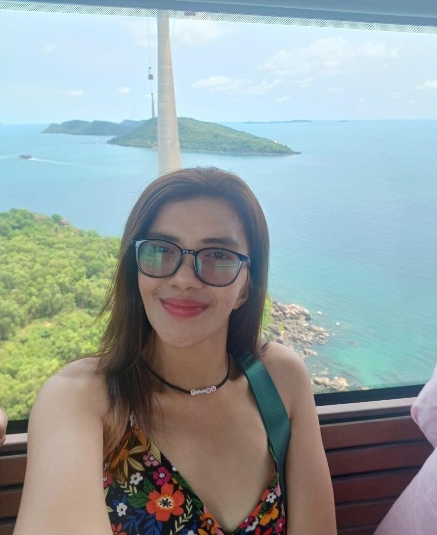 Sweet Filipina