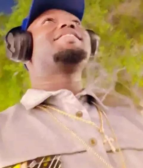toni32