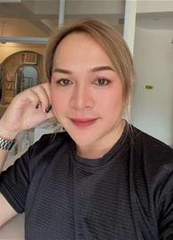 ladyboy40