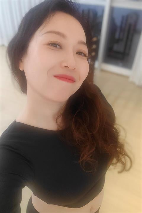 Rebecca Hou