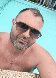 Gui from France