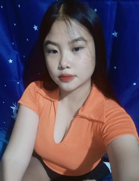 loraine Manolong