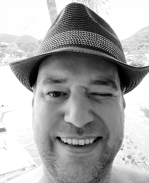 nickolasz
