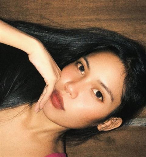 kylie02